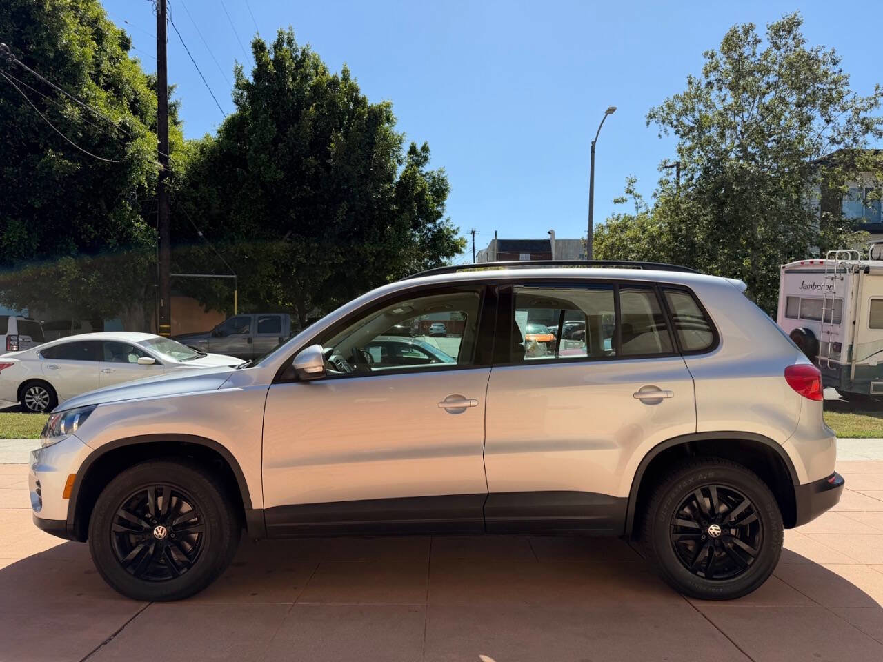 Used 2015 Volkswagen Tiguan S image 8