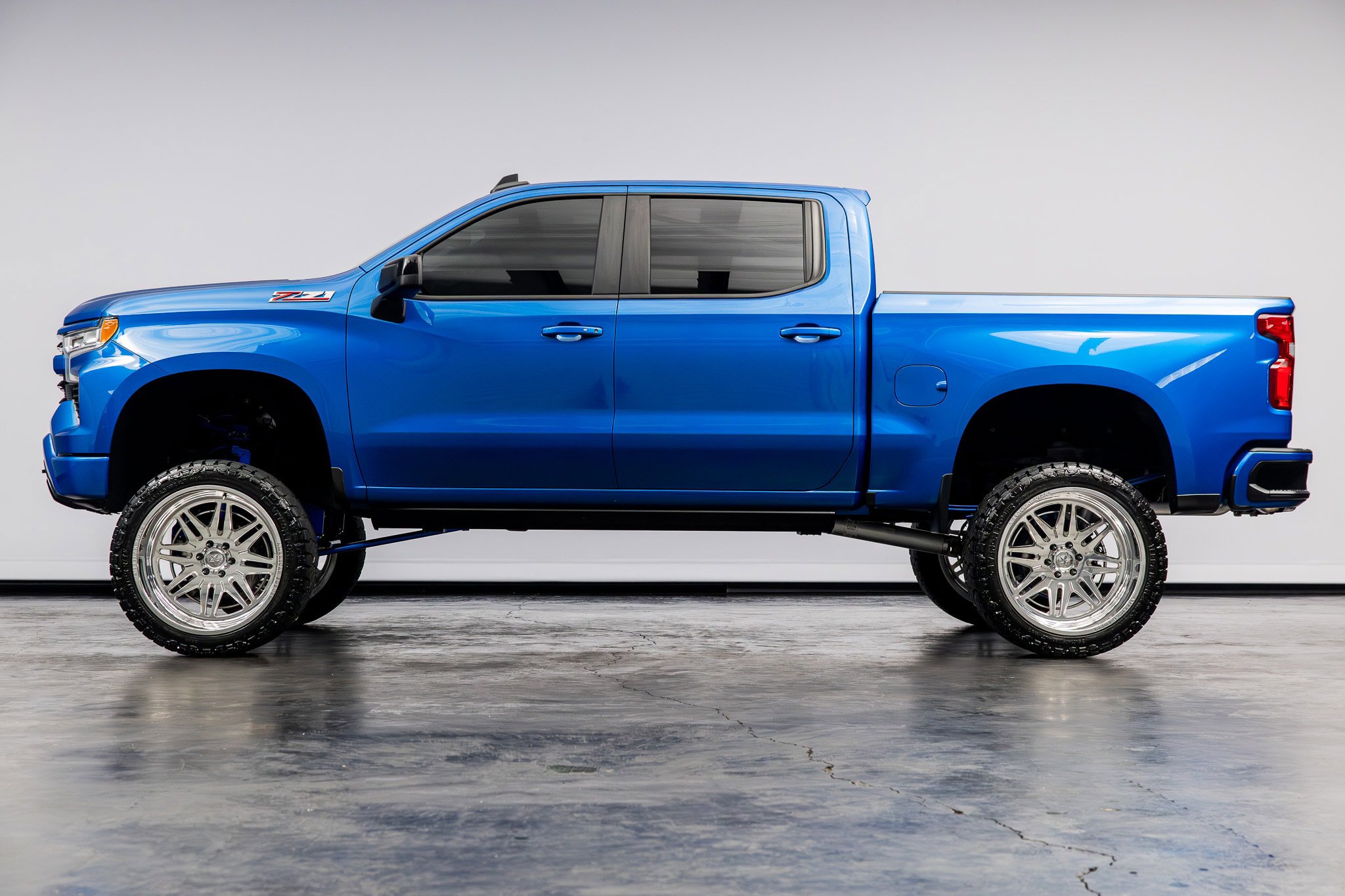 Used 2023 Chevrolet Silverado 1500 RST AWD/4WD image 10