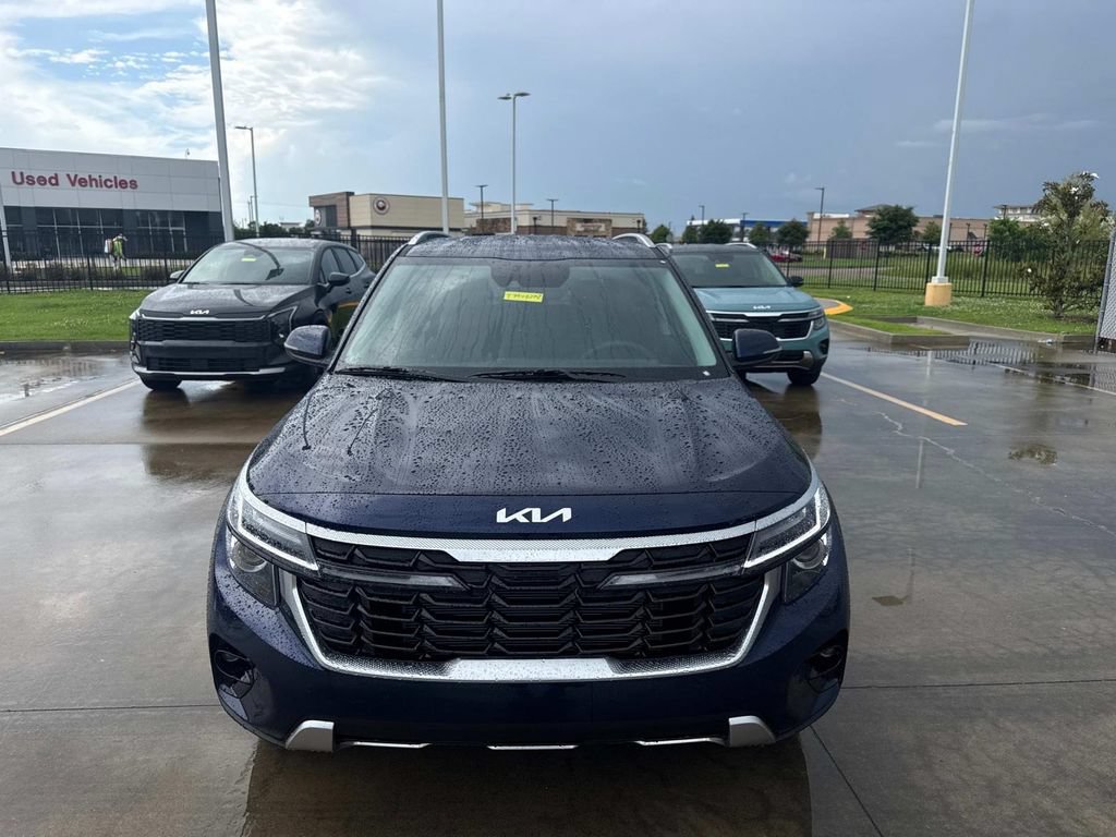 New 2026 Kia Seltos EX FWD image 2