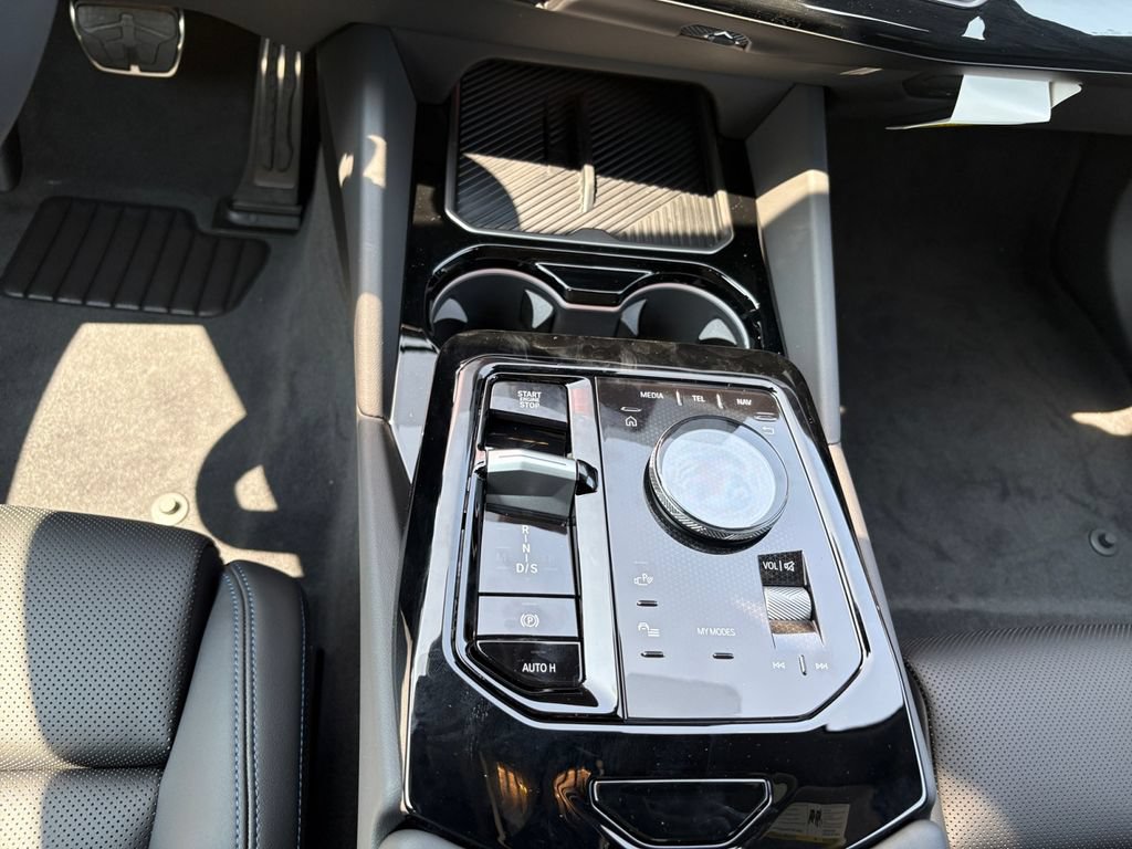 New 2027 BMW 530i xDrive w/ M Sport Package AWD/4WD image 11