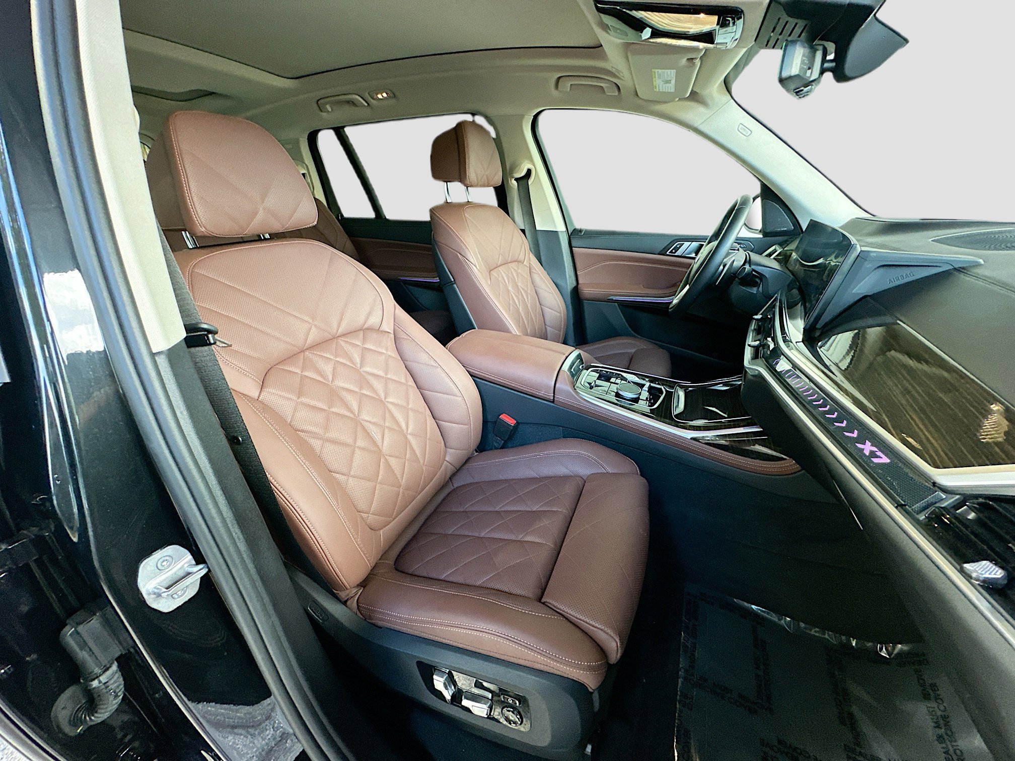 Certified 2024 BMW X7 xDrive40i w/ Premium Package image 31