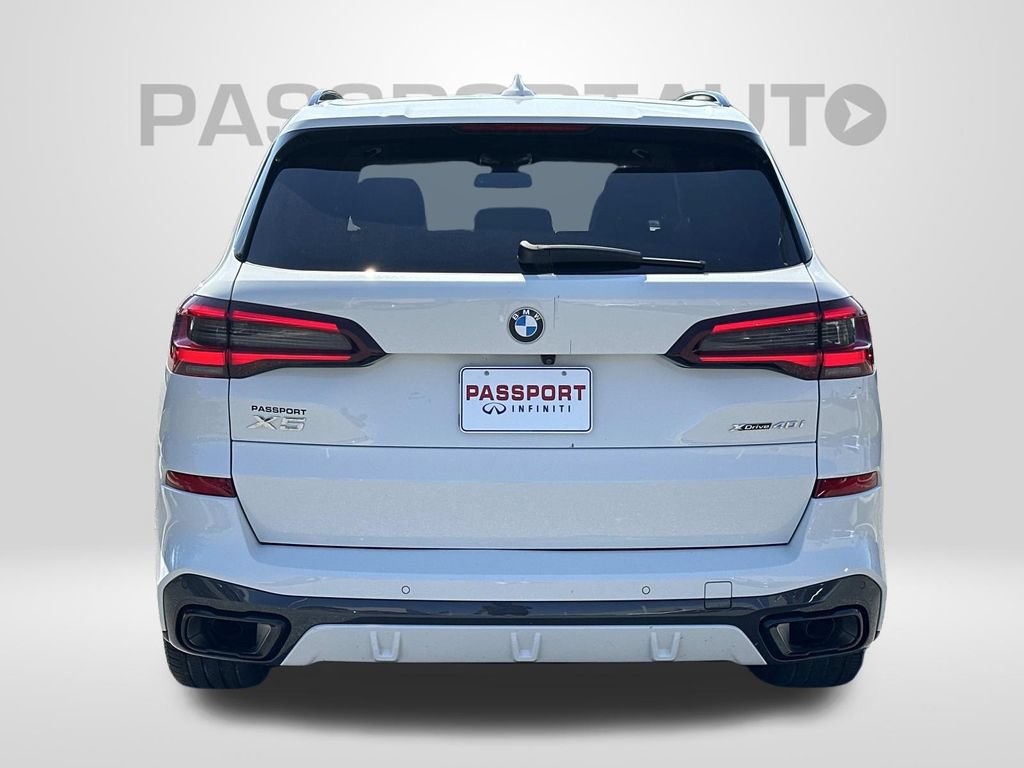 Used 2023 BMW X5 xDrive40i w/ M Sport Package AWD/4WD image 3