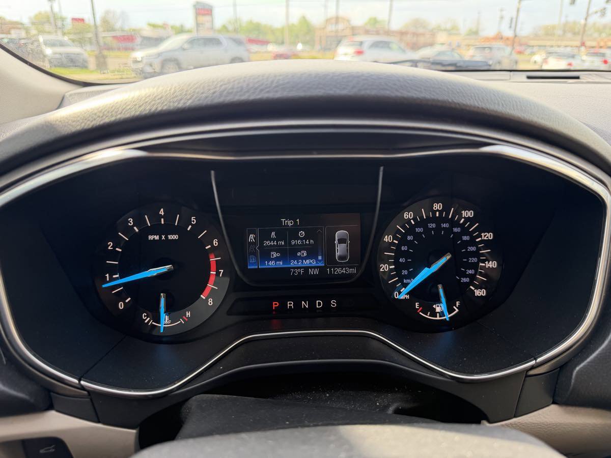 Used 2018 Ford Fusion SE FWD image 24
