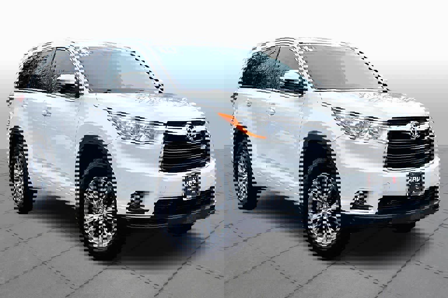 Used 2014 Toyota Highlander XLE image 3