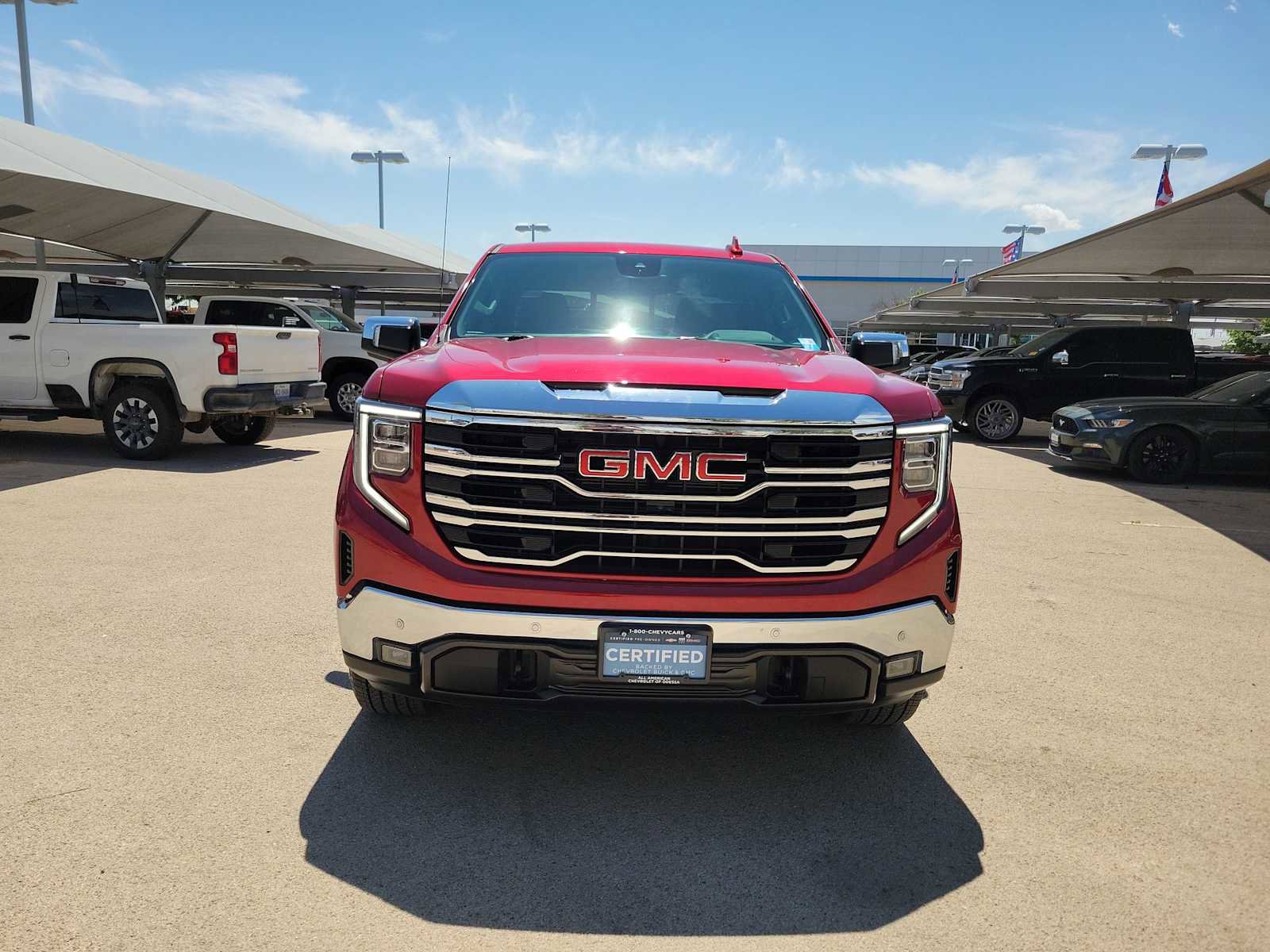 Used 2024 GMC Sierra 1500 SLT image 3