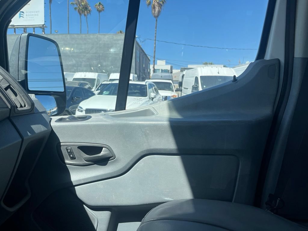 Used 2018 Ford Transit 350 XL RWD image 17