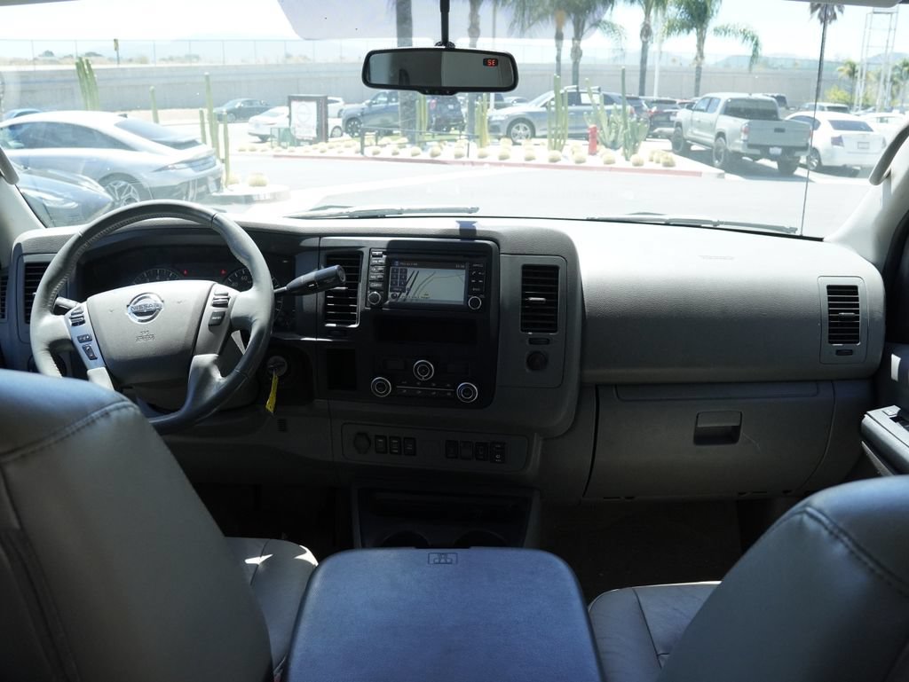 Used 2020 Nissan NV 3500 SL RWD image 27