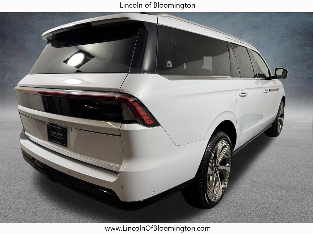Certified 2025 Lincoln Navigator L Black Label AWD/4WD image 8
