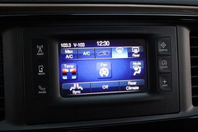Used 2017 Chrysler Pacifica LX w/ Tire & Wheel Group FWD image 32