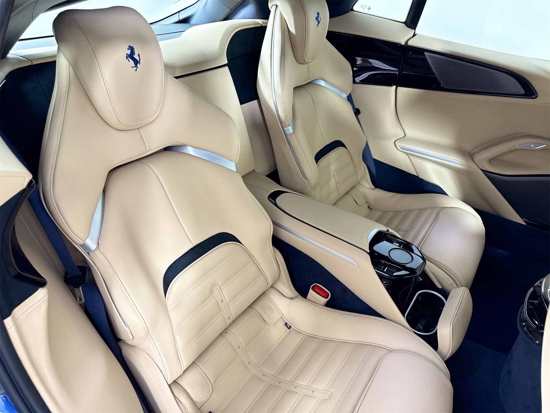 Certified 2024 Ferrari Purosangue Base image 24