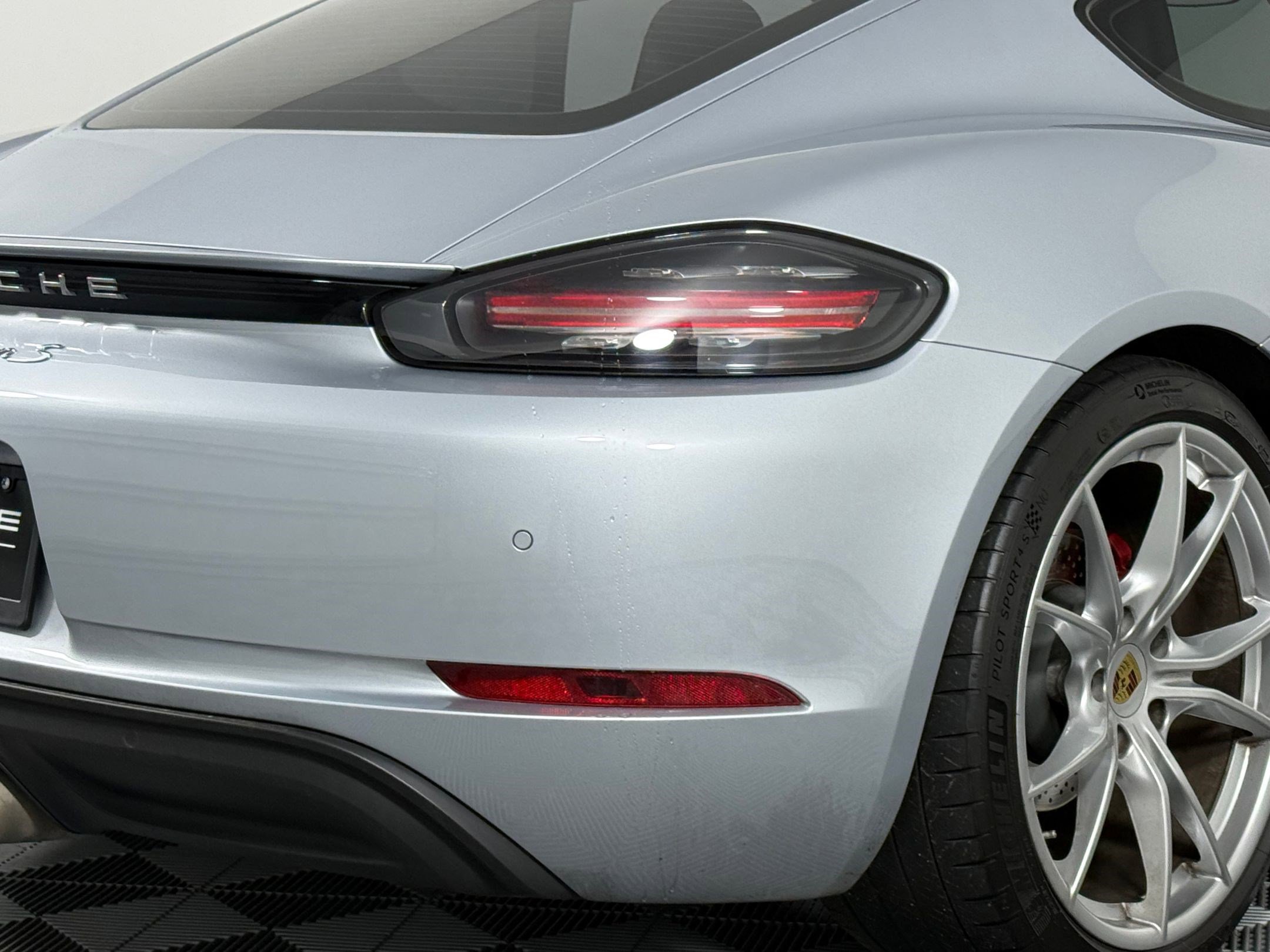 Used 2017 Porsche 718 Cayman S image 13