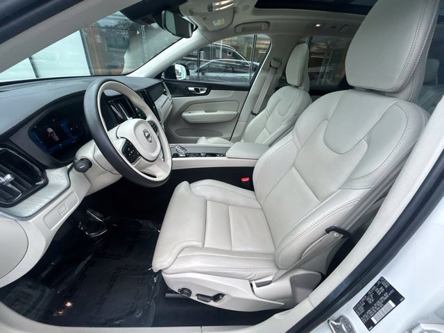 Used 2023 Volvo XC60 B6 Ultimate w/ Climate Package AWD/4WD image 20