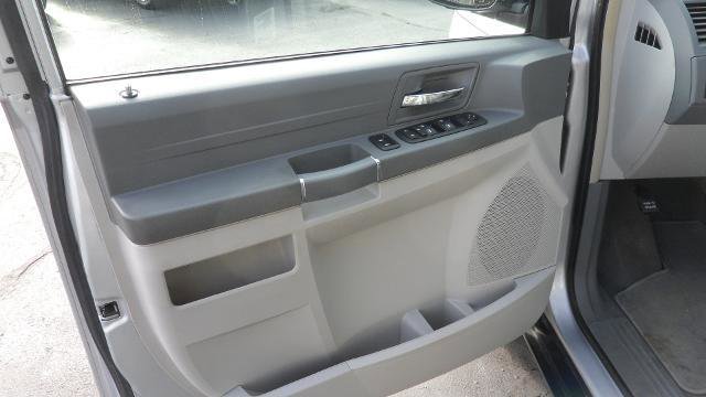 Used 2010 Chrysler Town & Country LX w/ Entertainment Group #1 FWD image 17