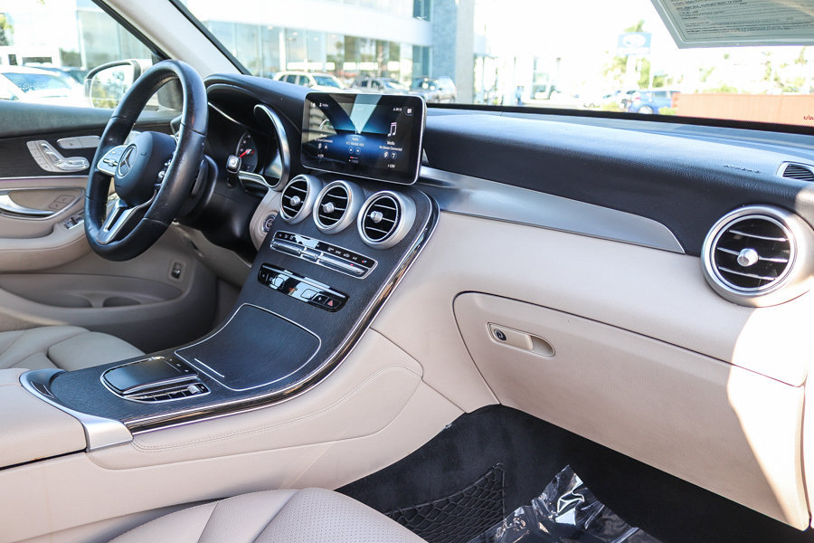 Used 2020 Mercedes-Benz GLC 300 image 19