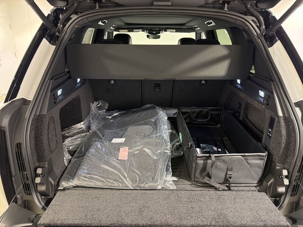 New 2026 Land Rover Range Rover SE AWD/4WD image 29