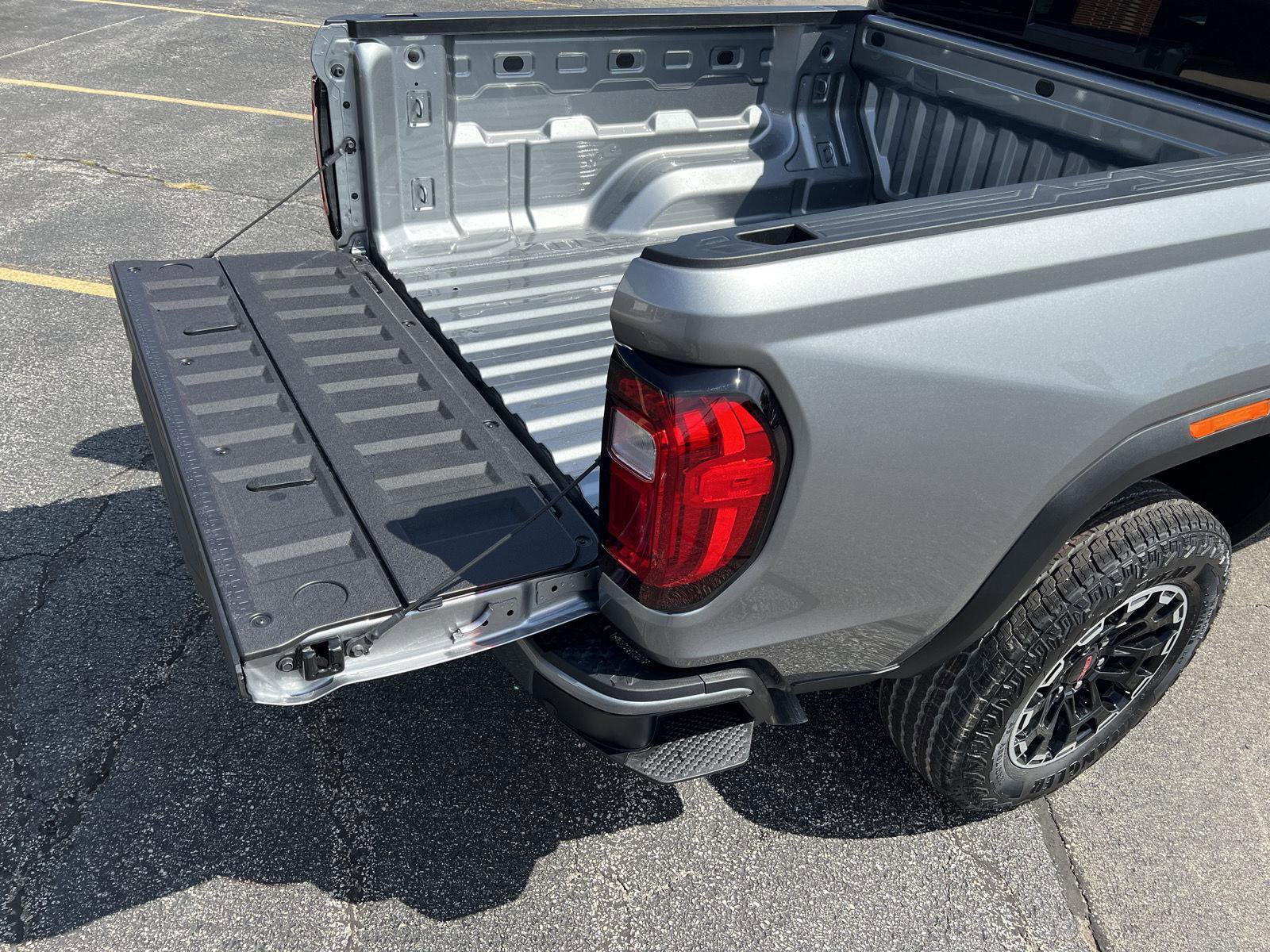 New 2026 GMC Canyon AT4 image 38