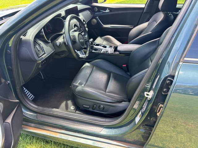 Used 2023 Kia Stinger GT-Line w/ Sun & Sound Package RWD image 9