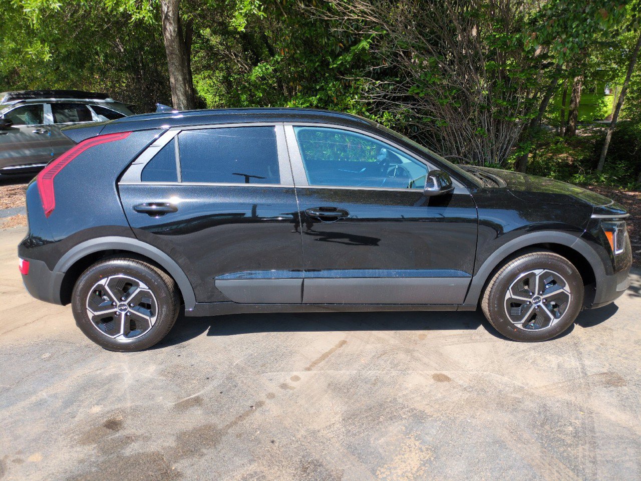 New 2026 Kia Niro EX FWD image 8