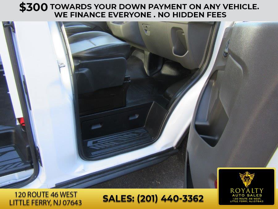 Used 2020 Ford Transit 250 Medium Roof w/ Load Area Protection Package image 20