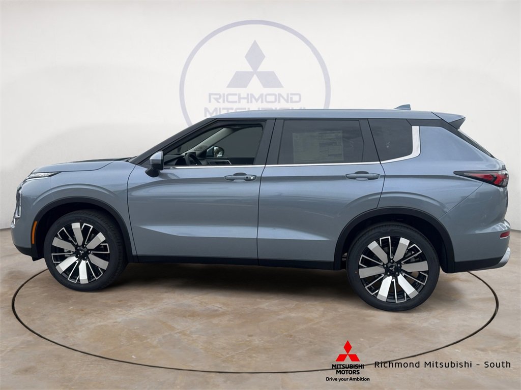 New 2025 Mitsubishi Outlander SE image 6