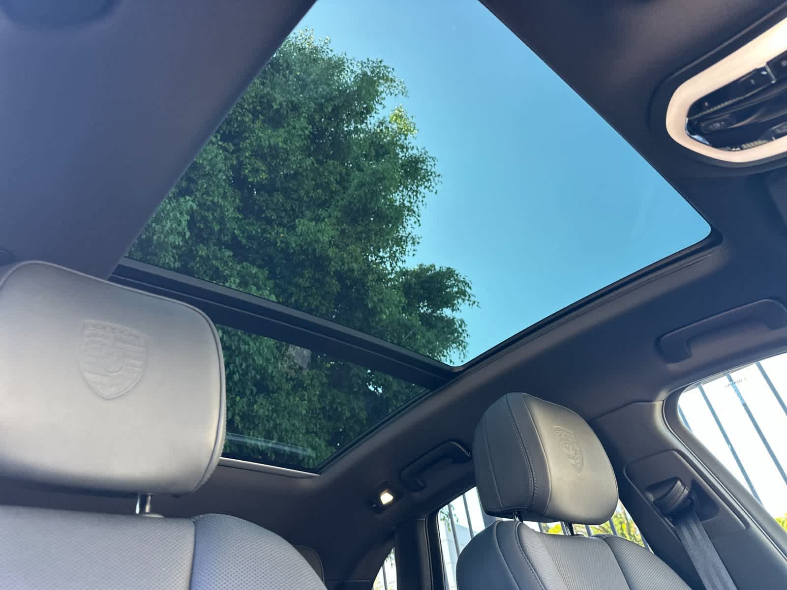 New 2026 Porsche Macan AWD/4WD image 18