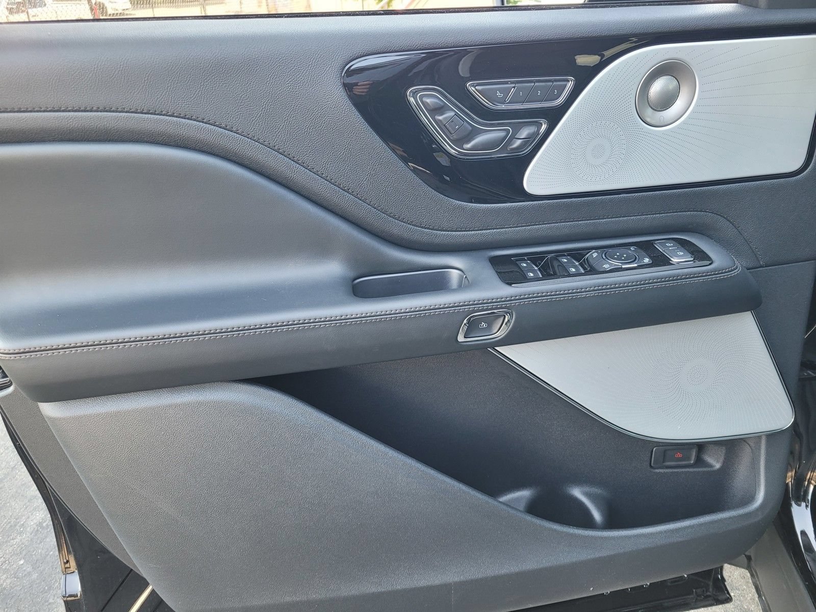 New 2026 Lincoln Aviator Reserve AWD/4WD image 10