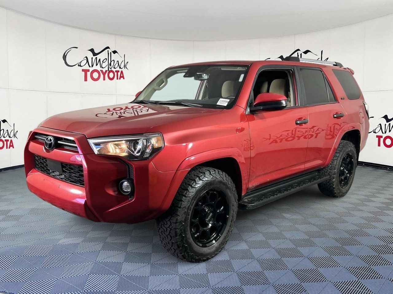 Used 2022 Toyota 4Runner SR5 AWD/4WD image 4