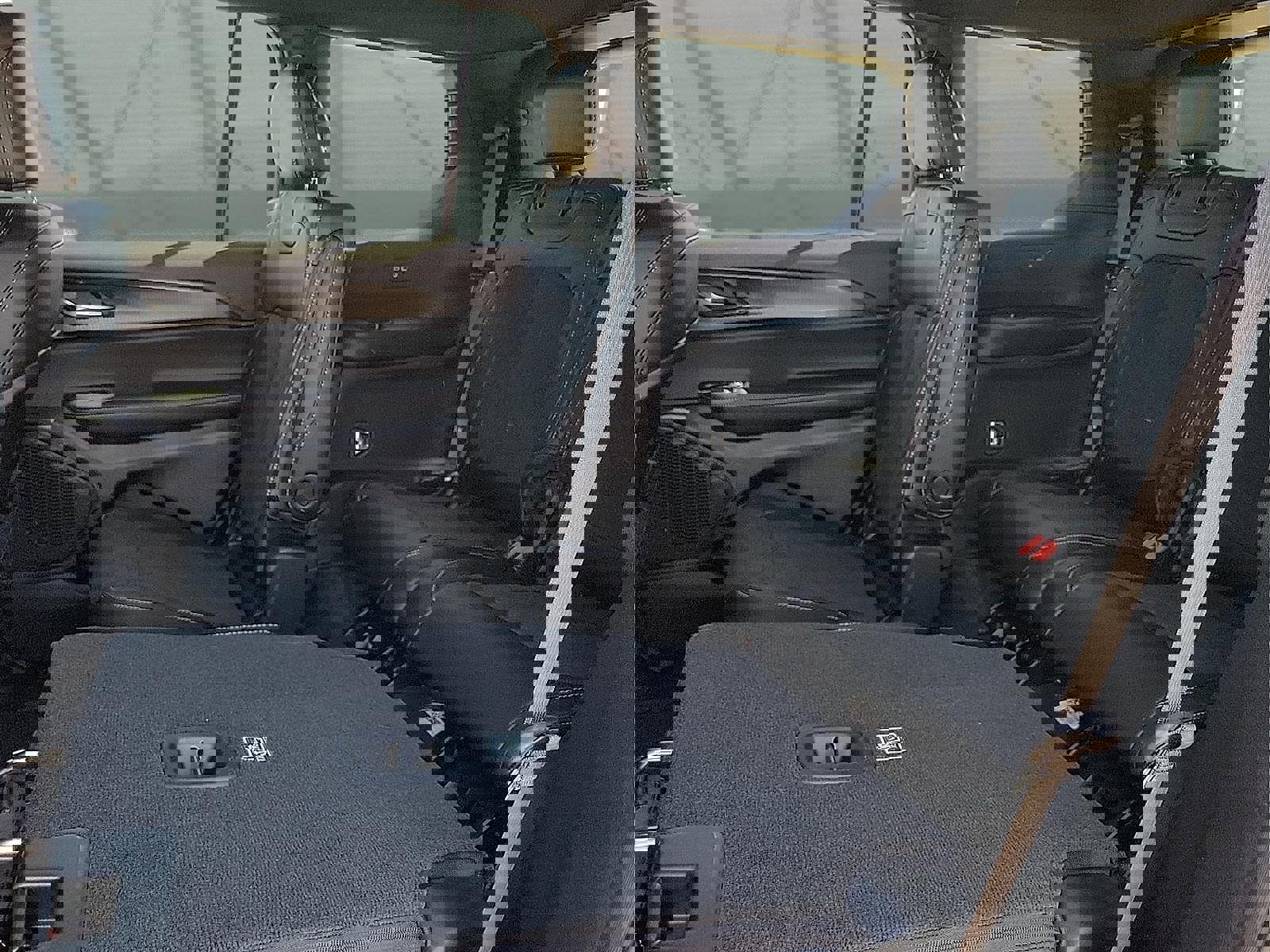 New 2025 Jeep Grand Cherokee L Laredo image 8