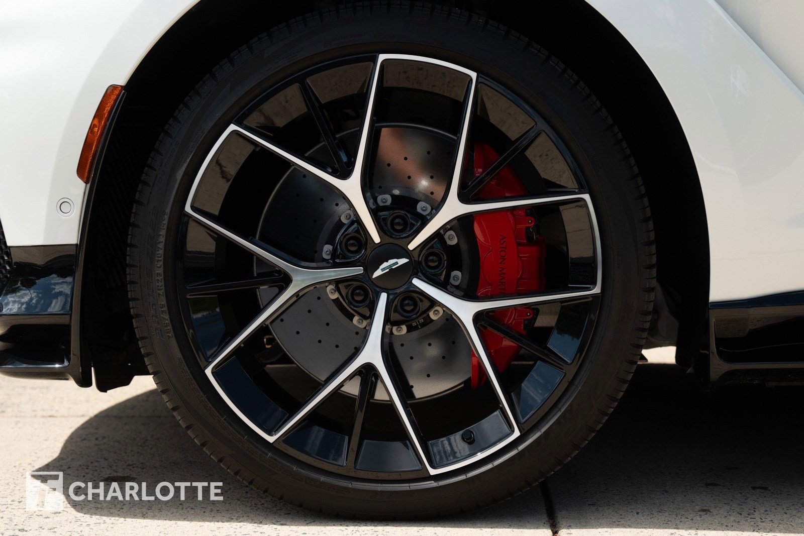 Used 2025 Aston Martin DBX 707 AWD/4WD image 10