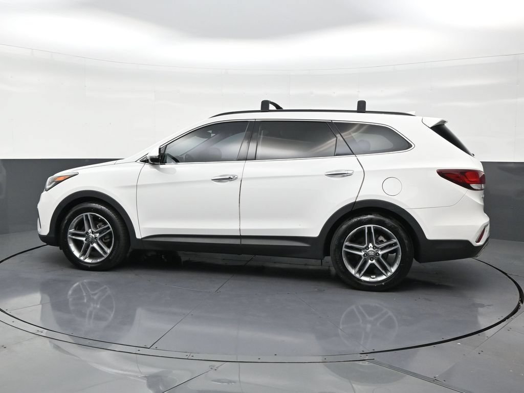 Used 2018 Hyundai Santa Fe FWD image 2