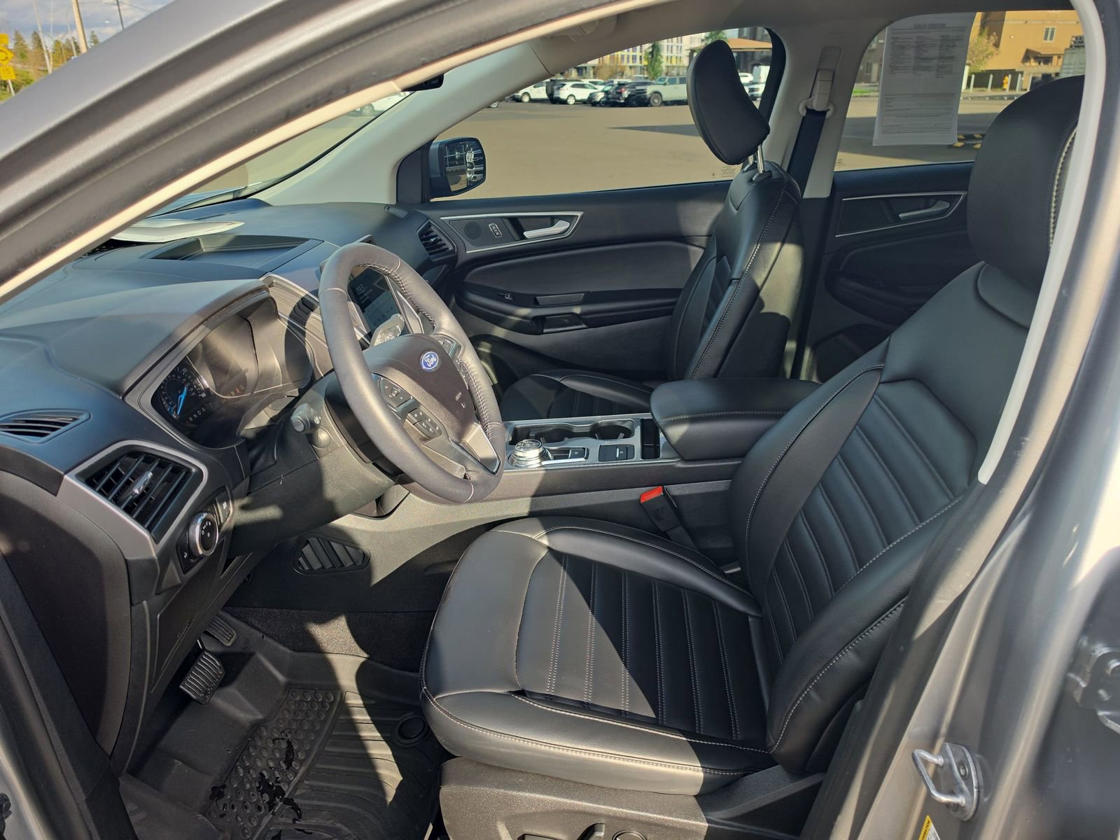 Used 2023 Ford Edge SEL AWD/4WD image 10