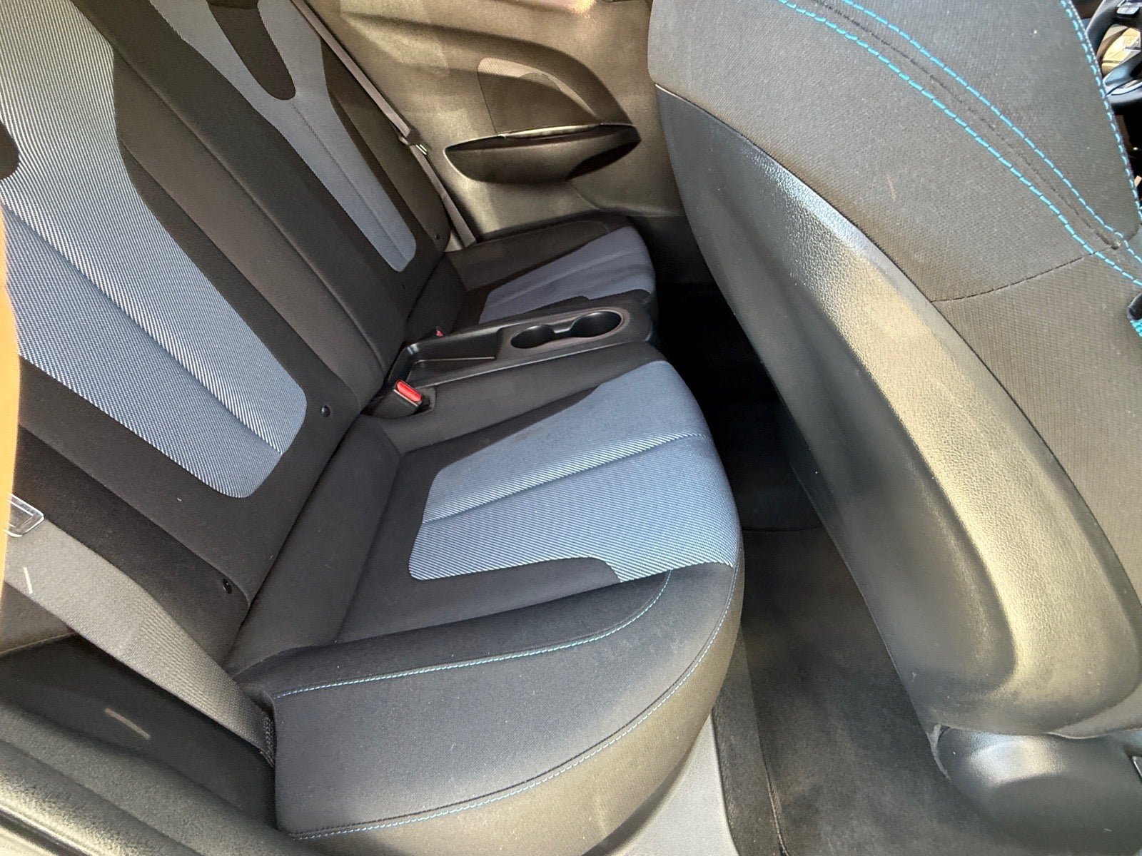 Used 2019 Hyundai Veloster 2.0 FWD image 11