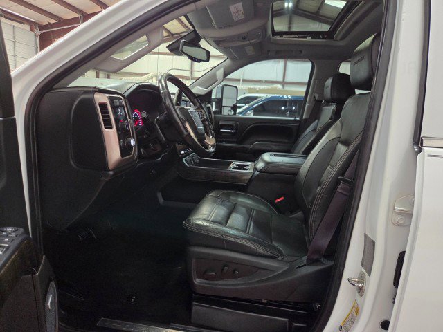 Used 2016 GMC Sierra 3500 Denali w/ Duramax Plus Package image 6