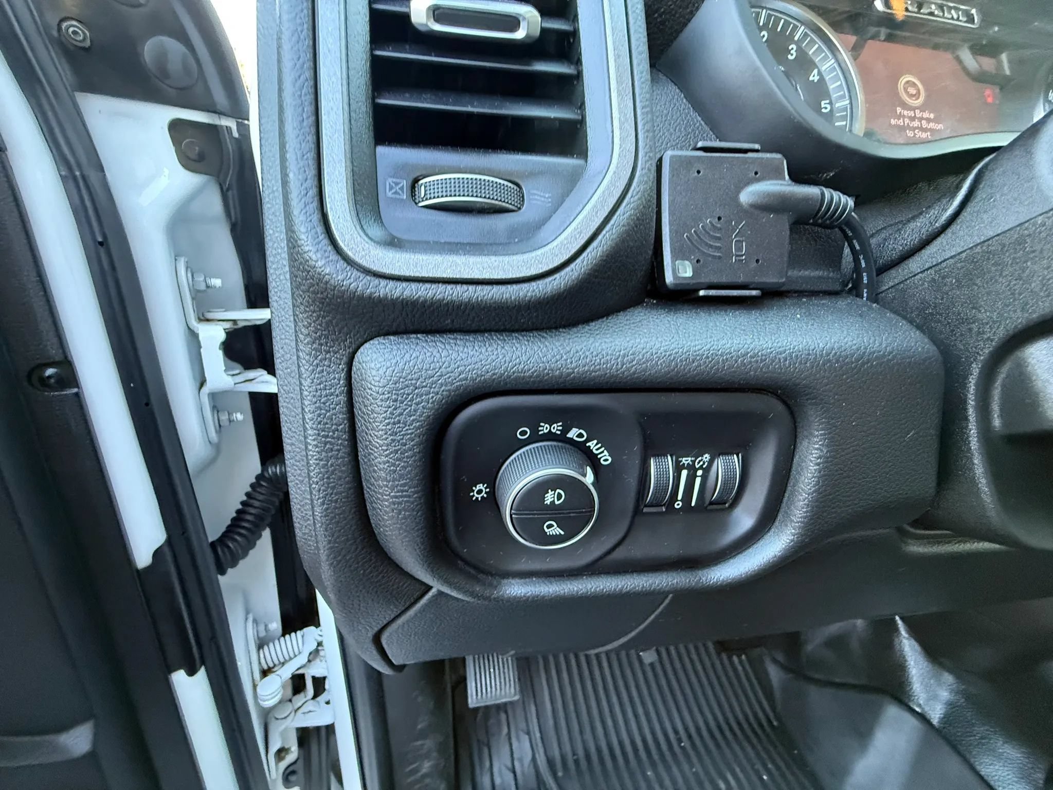 Used 2019 RAM 2500 Tradesman w/ Safety Group AWD/4WD image 38