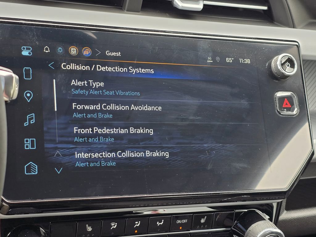 New 2027 Chevrolet Bolt LT w/ Comfort Package FWD image 33