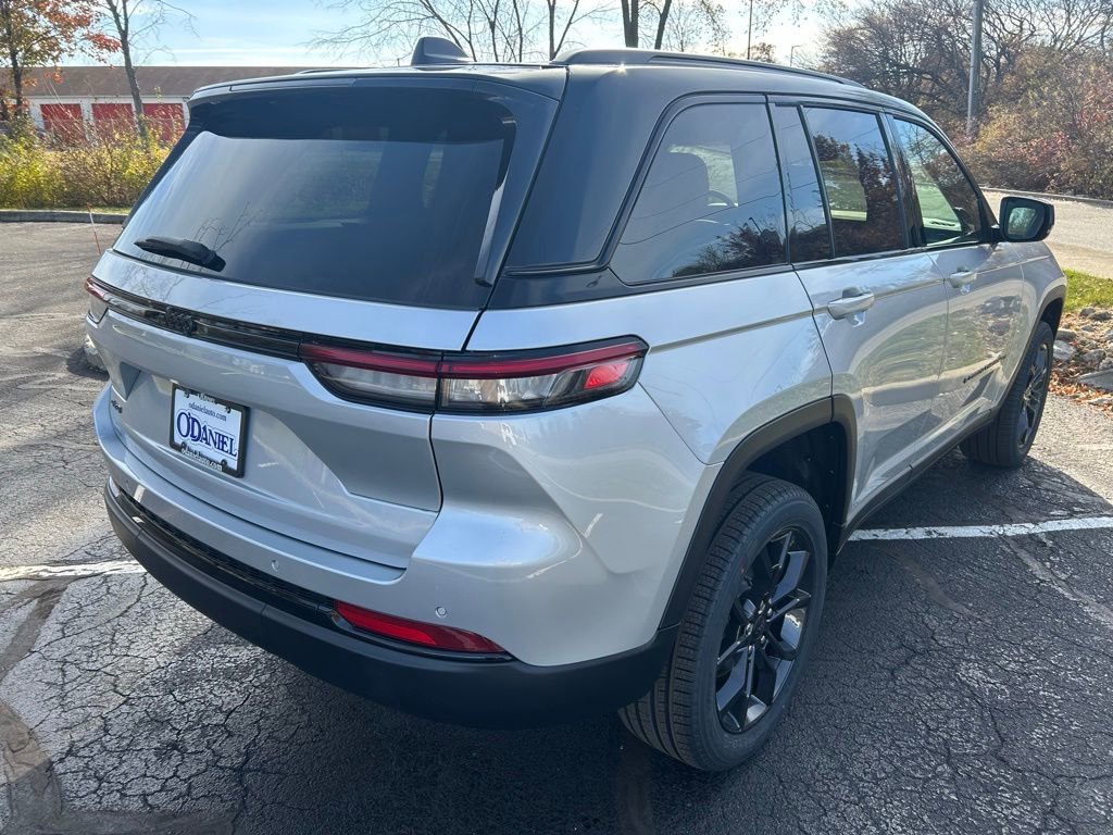 New 2025 Jeep Grand Cherokee Limited image 26