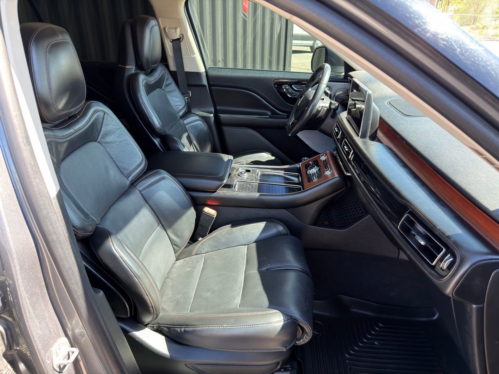 Used 2021 Lincoln Aviator Reserve w/ Equipment Group 210A AWD/4WD image 37
