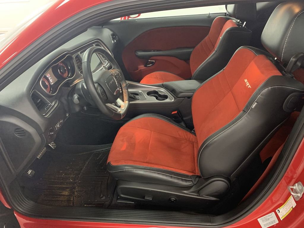 Used 2016 Dodge Challenger SRT Hellcat image 10