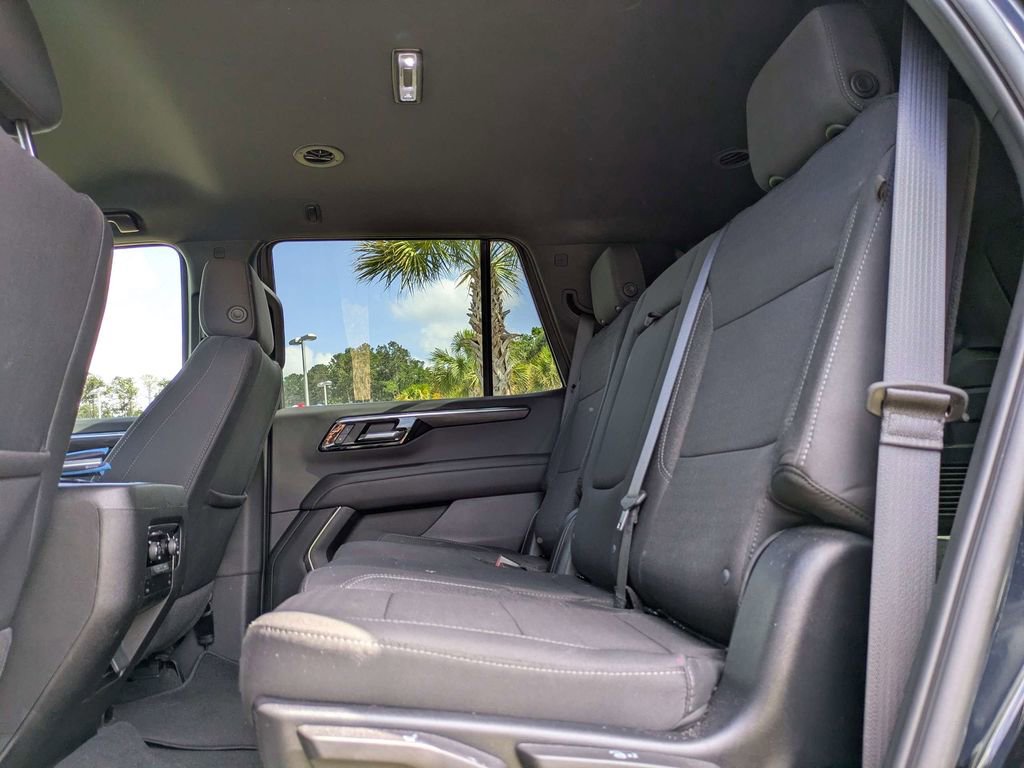 Used 2025 Chevrolet Tahoe LS RWD image 18