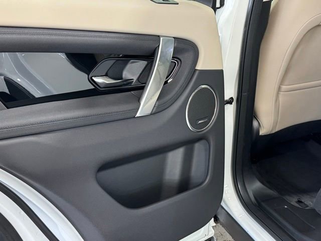 New 2024 Land Rover Discovery Sport S image 23
