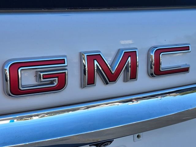 Used 2024 GMC Terrain SLT AWD/4WD image 15