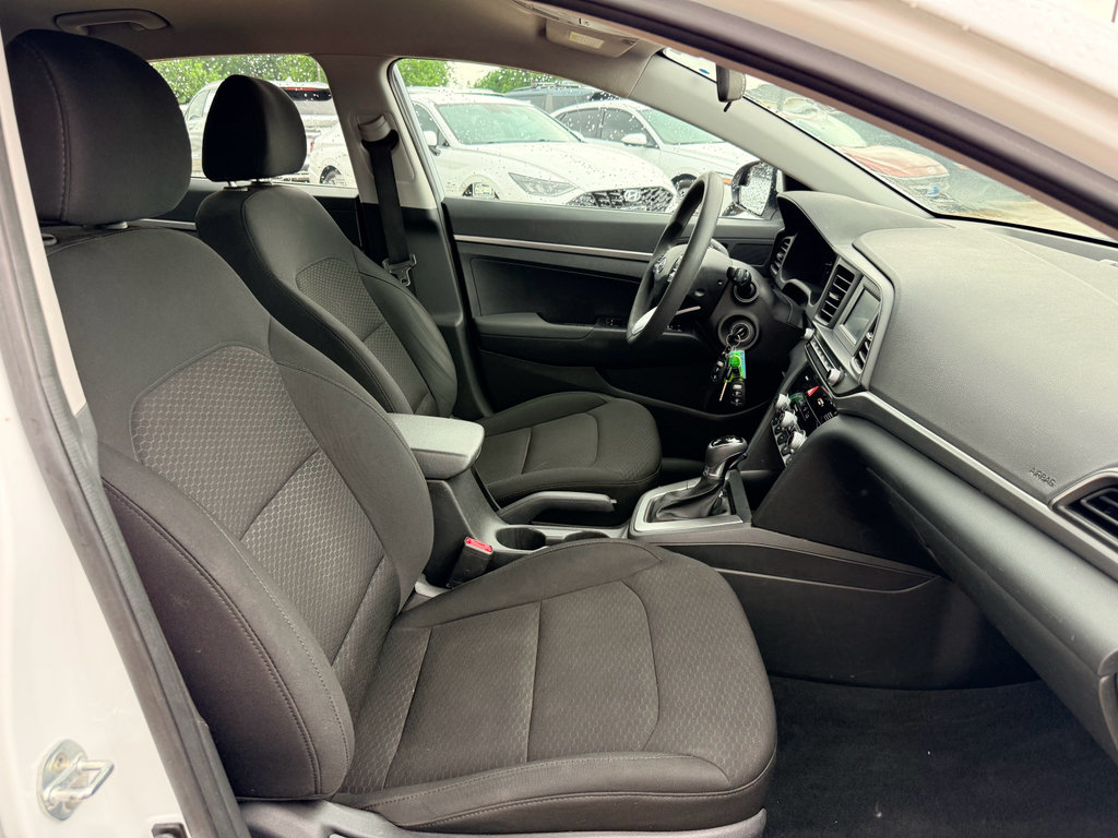 Used 2020 Hyundai Elantra SE w/ Cargo Package (C1) FWD image 7