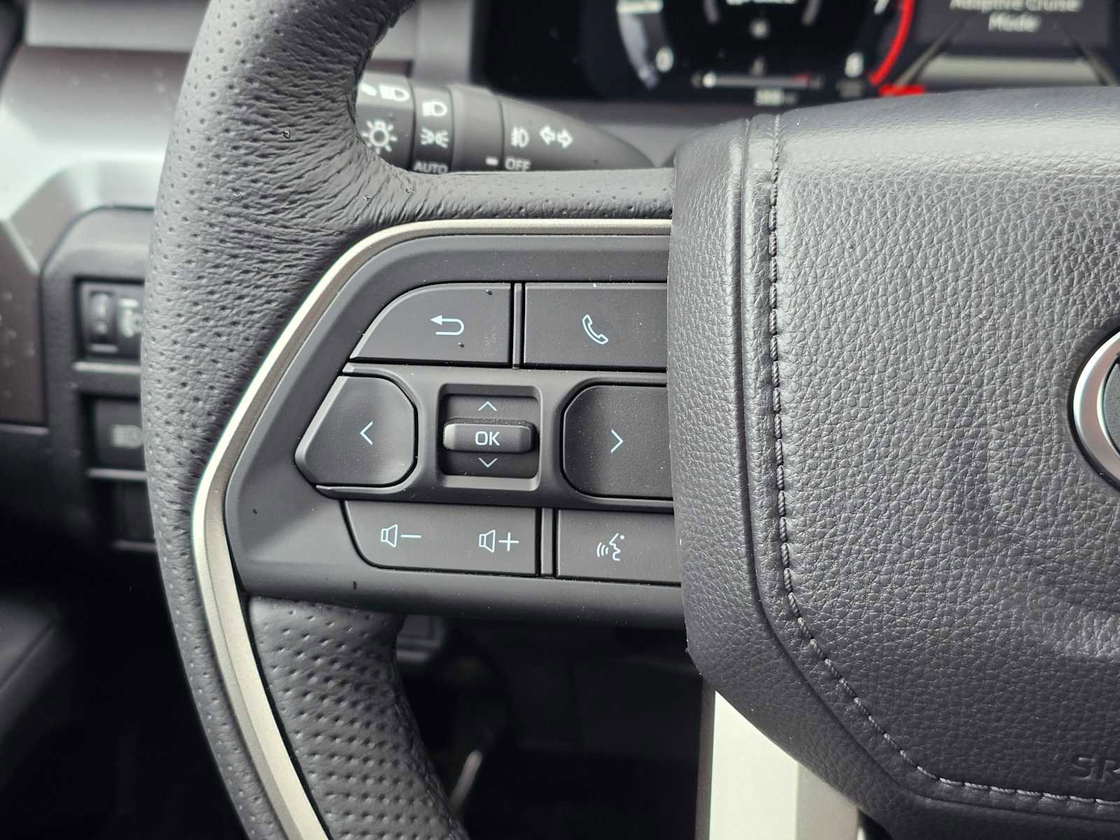 Used 2025 Toyota Tacoma TRD Sport image 29