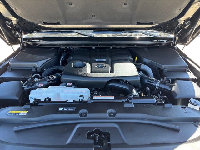 Used 2025 Lexus GX 550 w/ Accessory Package (CT) image 23