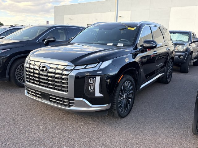 Used 2023 Hyundai Palisade Calligraphy w/ Cargo Package FWD image 1