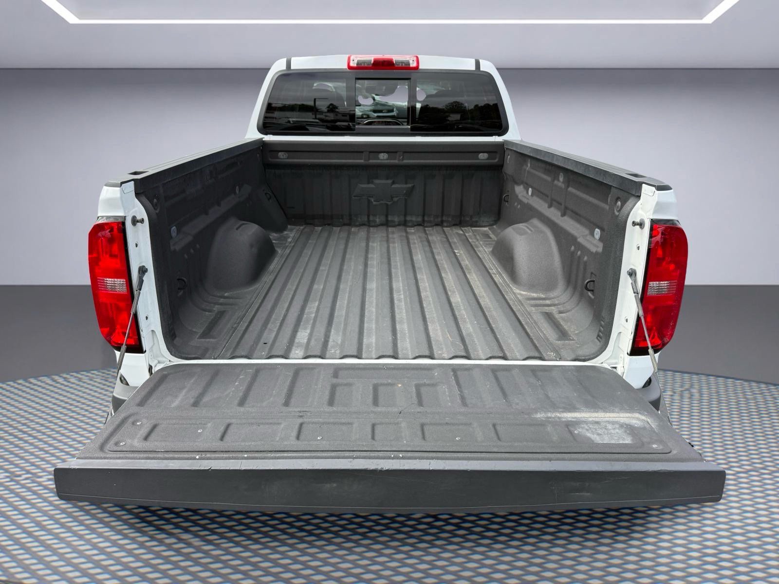 Used 2022 Chevrolet Colorado LT w/ Safety Package AWD/4WD image 9