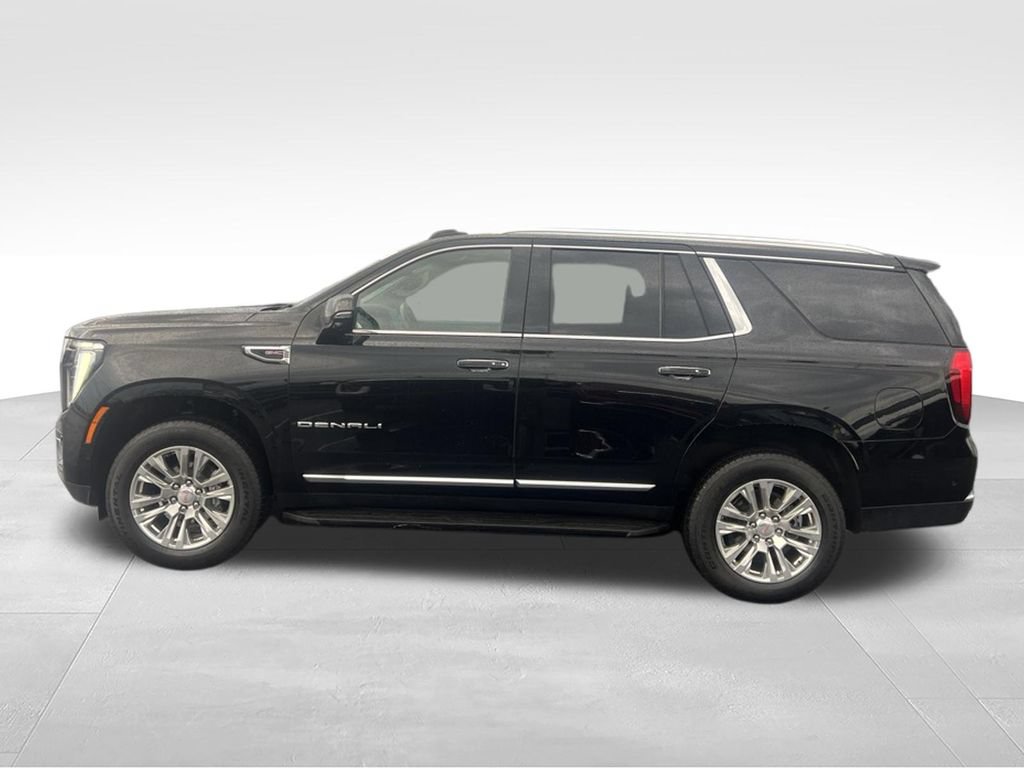 Used 2025 GMC Yukon Denali AWD/4WD image 3