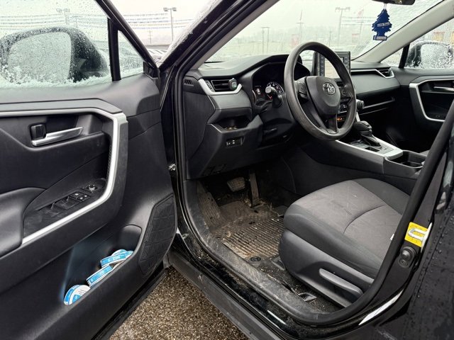 Used 2019 Toyota RAV4 XLE image 12