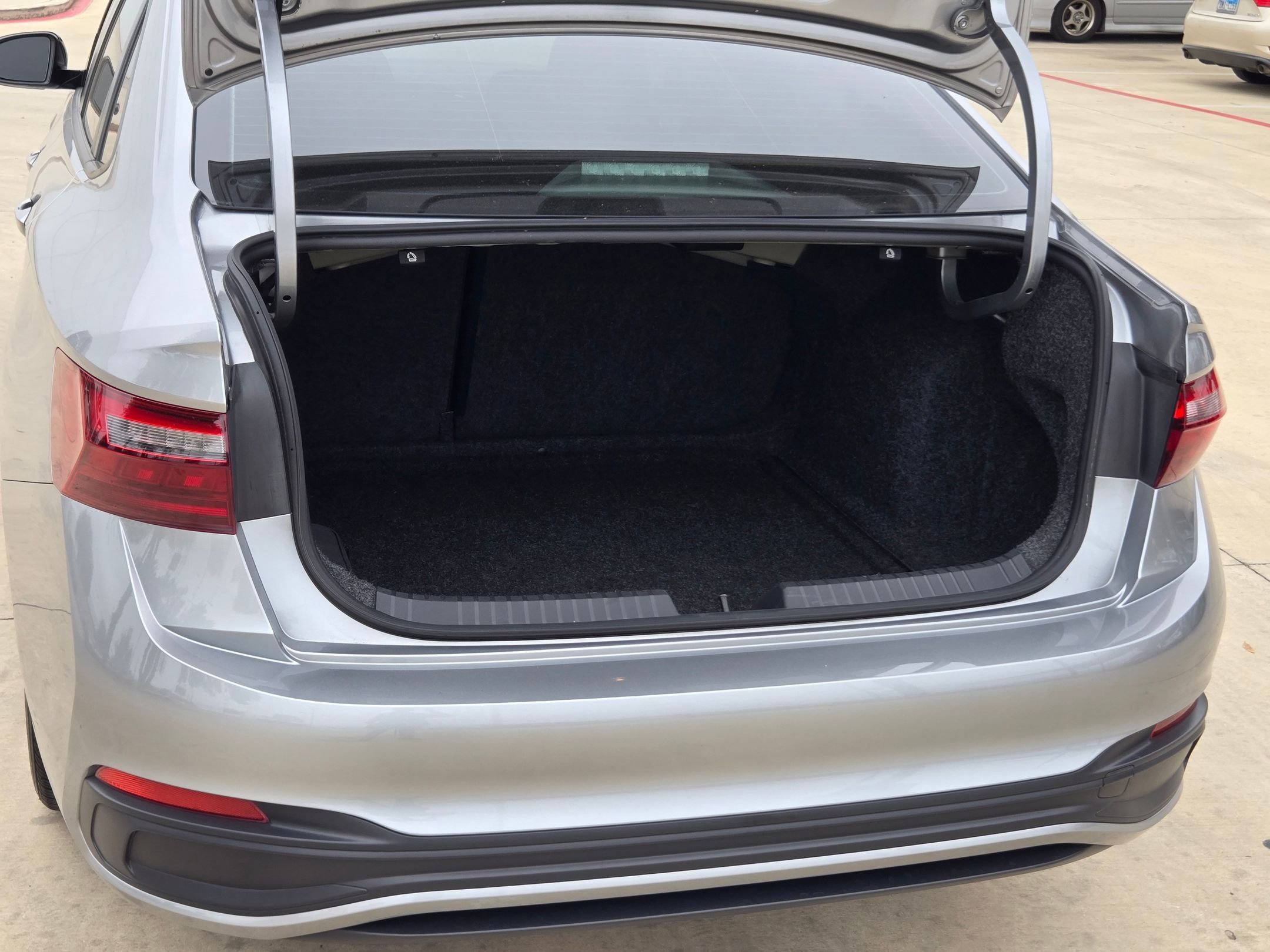 Used 2022 Volkswagen Jetta Sport FWD image 25