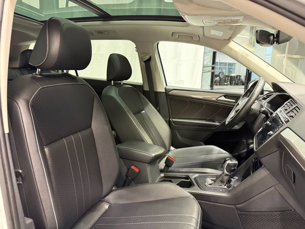 Used 2024 Volkswagen Tiguan SE image 30
